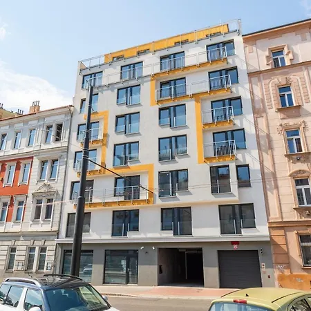 Brand New #51 With Free Secure Parking In The Center Прага