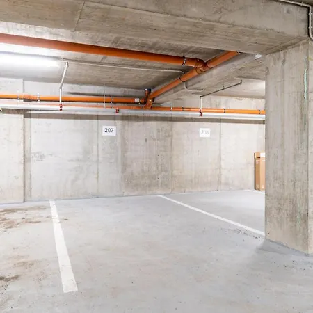 Апартаменты Brand New #51 With Free Secure Parking In The Center Прага