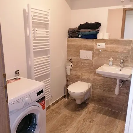 아파트 Brand New #51 With Free Secure Parking In The Center 프라하